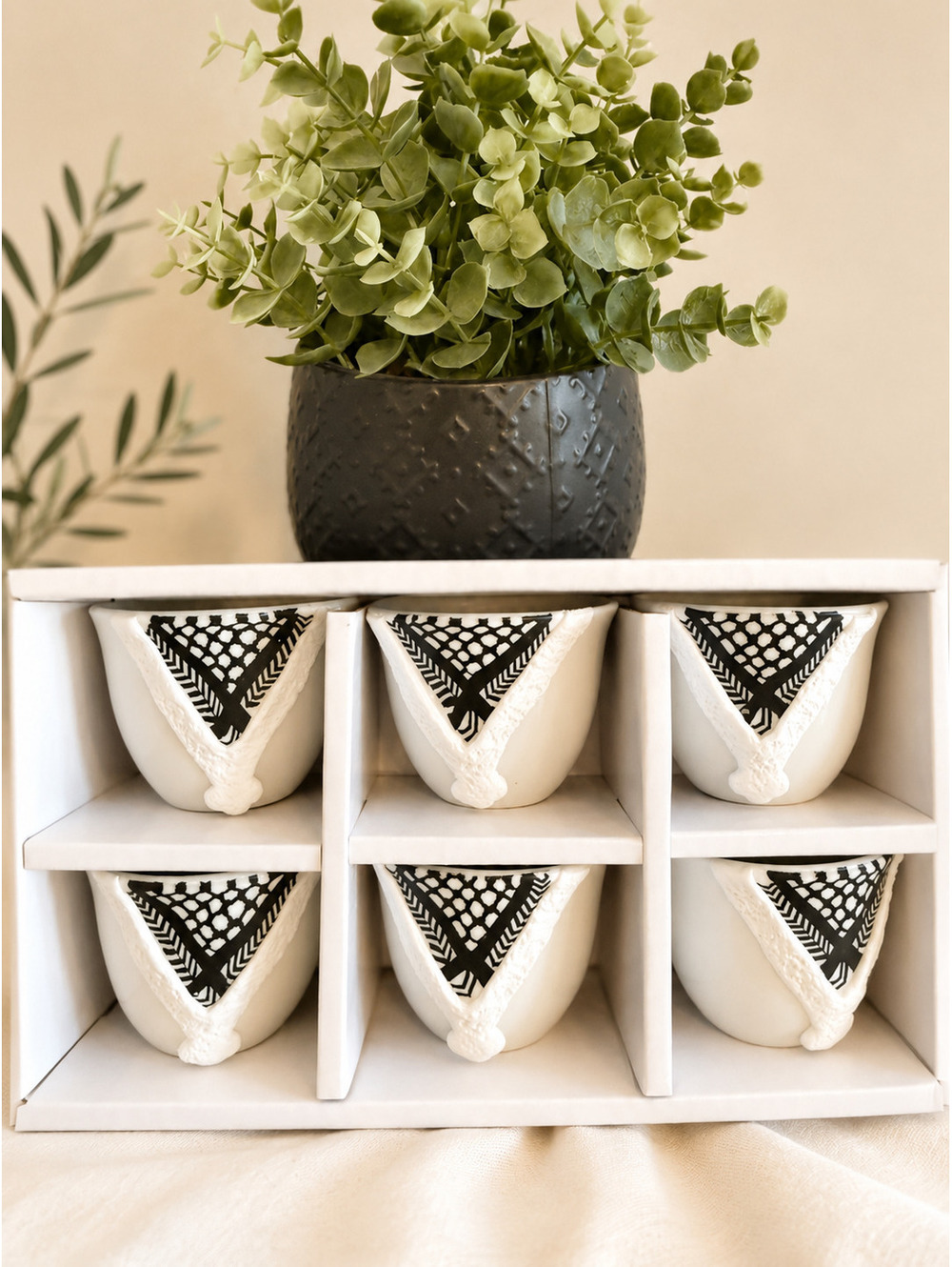 Kuffiyeh coffee cups